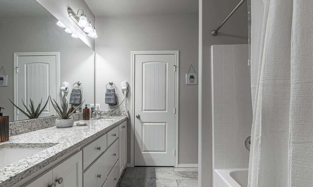 Photo of Bathroom in Shallowater