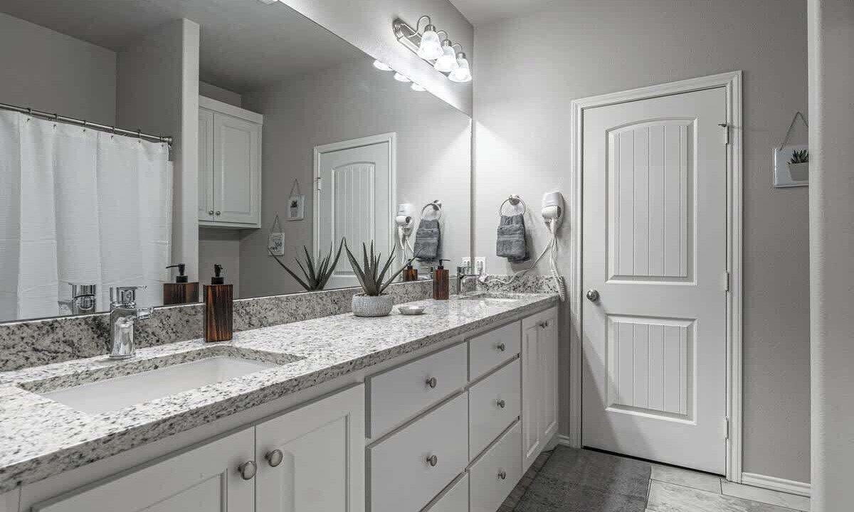 Photo of Bathroom in Shallowater