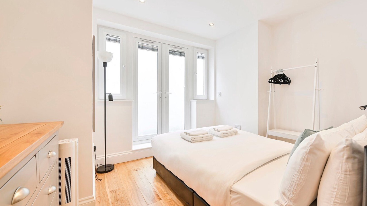 Photo of Bedroom in Southfield