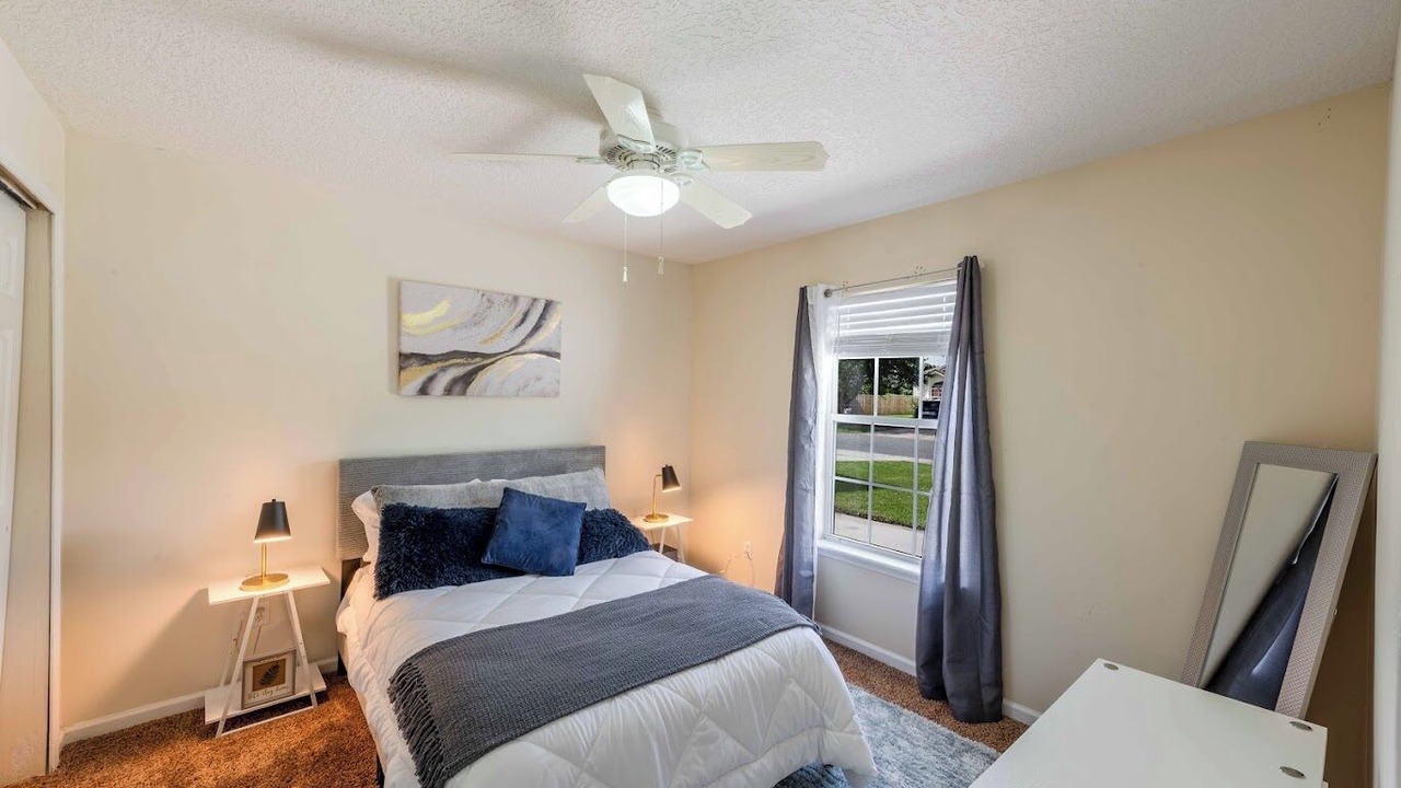 Photo of Bedroom in Oak Hill