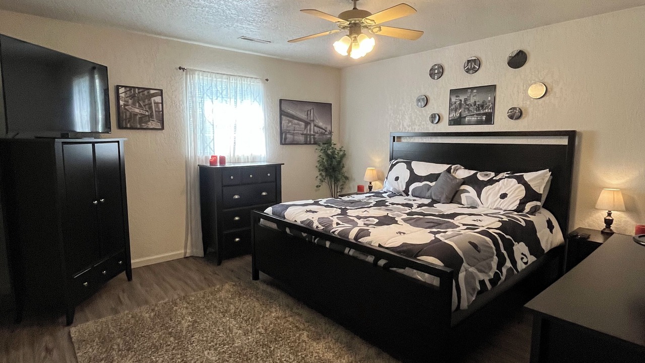 Photo of Bedroom in Poplar Bluff