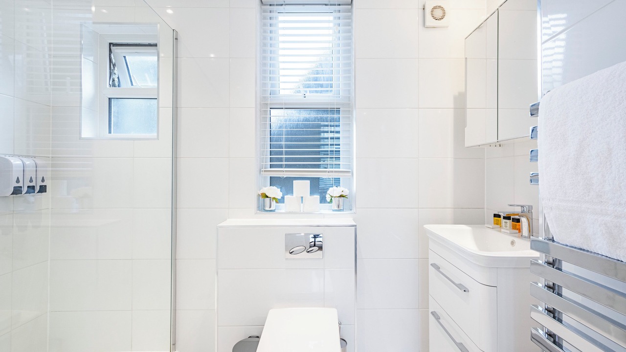Photo of Bathroom in Brondesbury