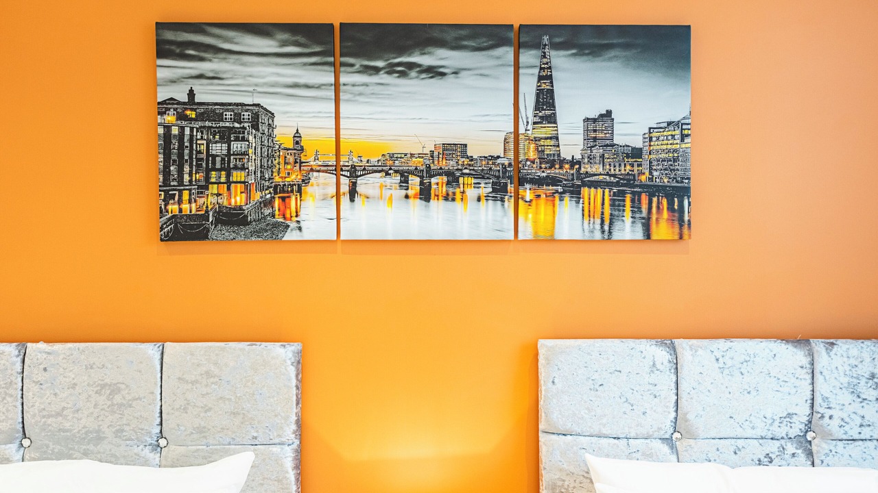 Photo of Bedroom in Brondesbury