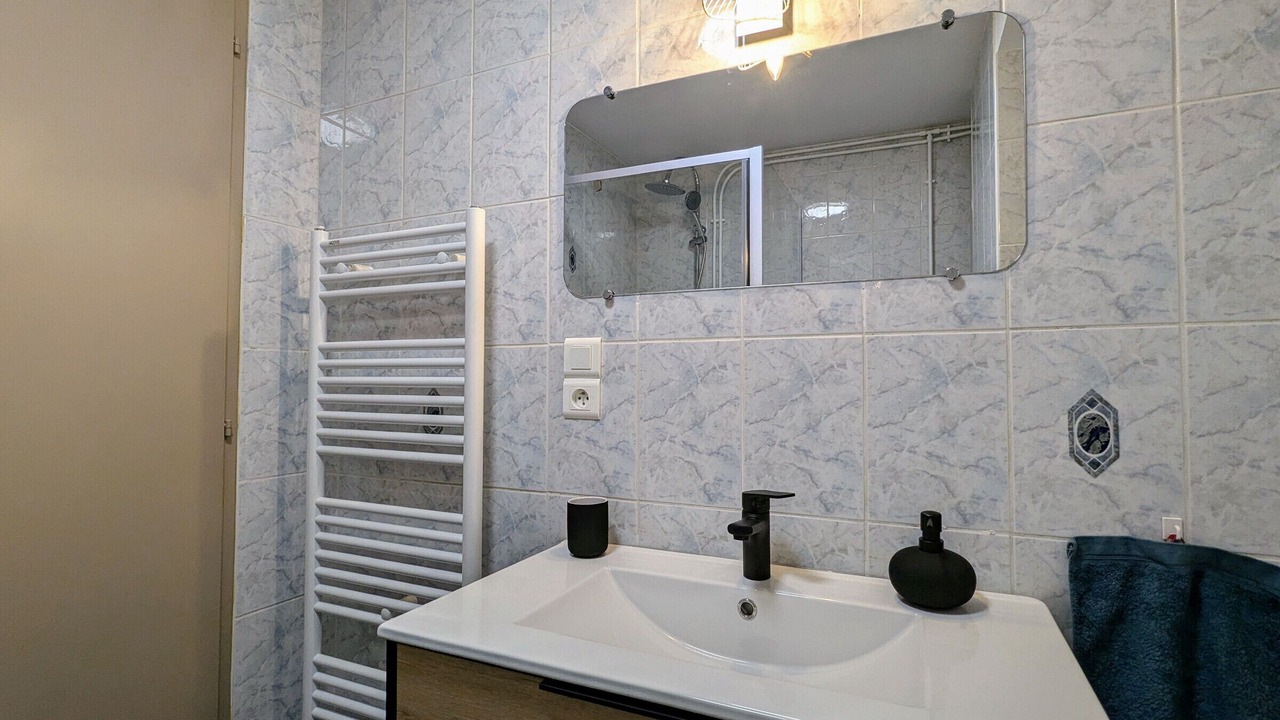 Photo of Bathroom in Le Syndicat