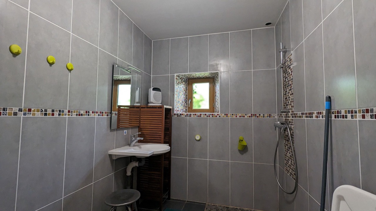 Photo of Bathroom in Pouligny-Saint-Pierre
