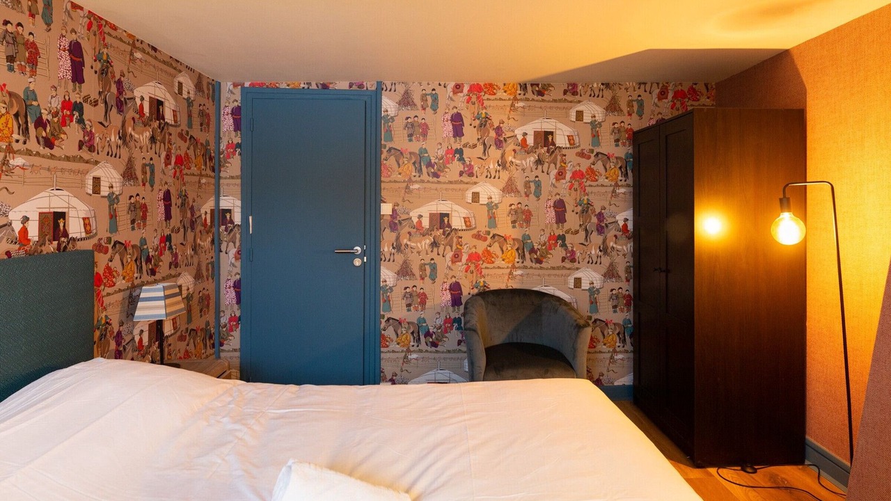 Photo of Bedroom in Poincare - Foch - Anatole France - Croix de Bourgogne