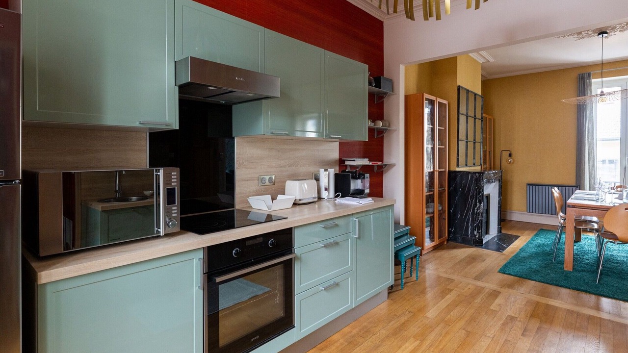 Photo of Kitchen in Poincare - Foch - Anatole France - Croix de Bourgogne