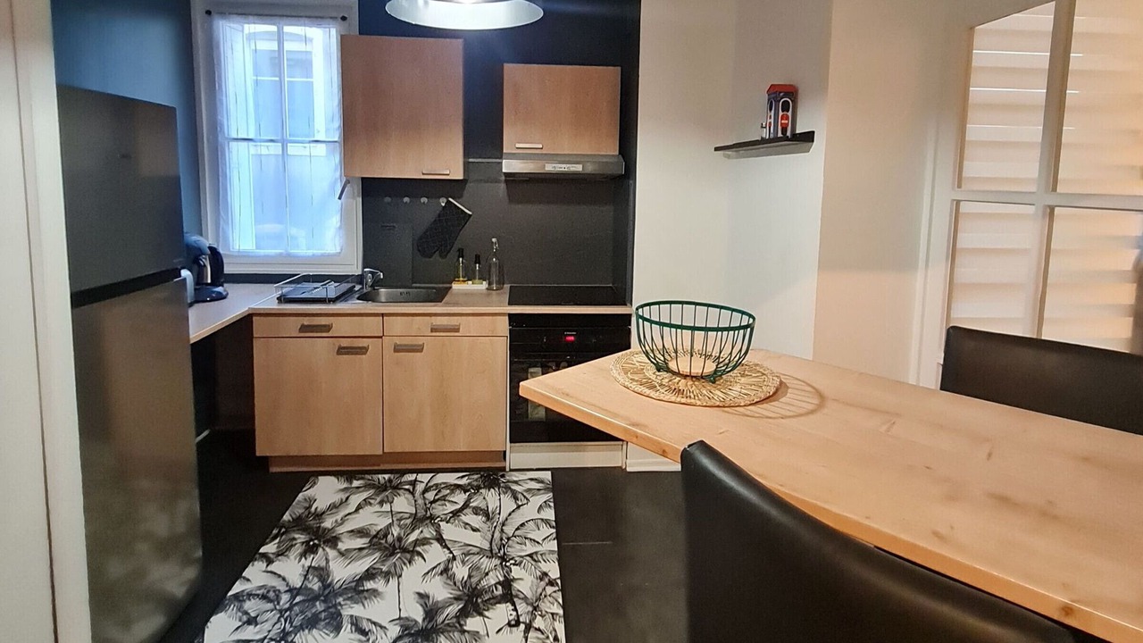 Photo of Kitchen in Saint Nicolas - Charles III - Ville vieille - Trois Maisons - Leopold