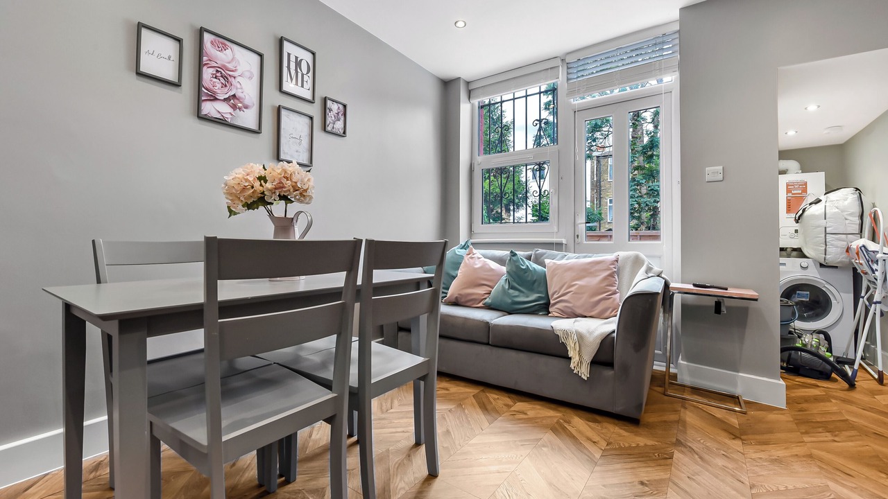 Photo of Livingroom in St. Ann's