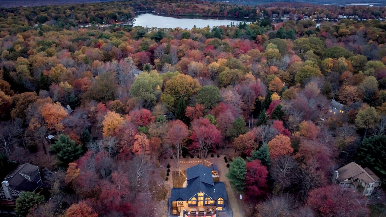 Photo of Outdoor in Lake Harmony Estates