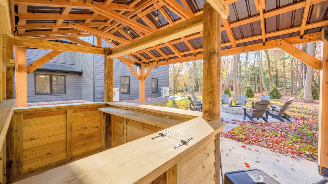 Photo of Outdoor in Lake Harmony Estates