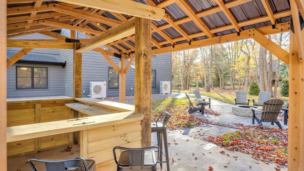 Photo of Outdoor in Lake Harmony Estates