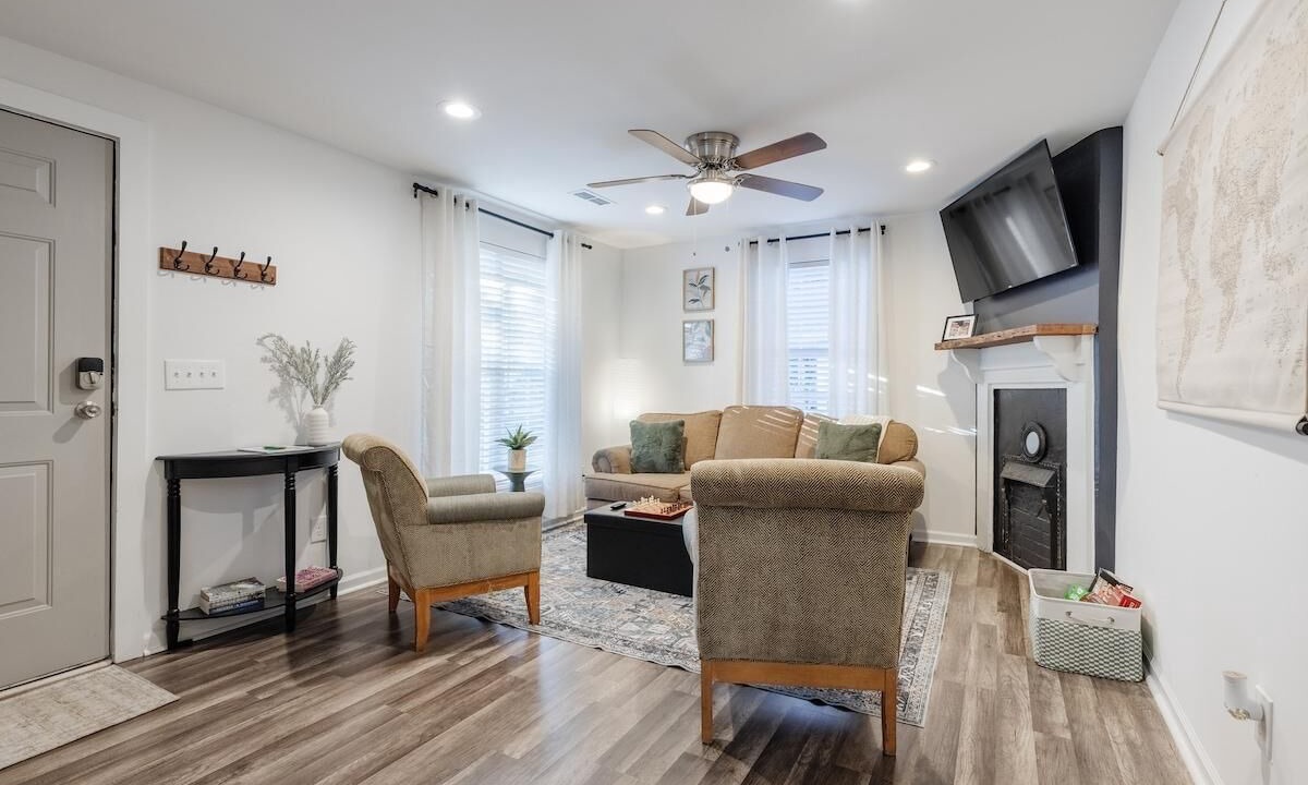 Photo of Livingroom in Parker