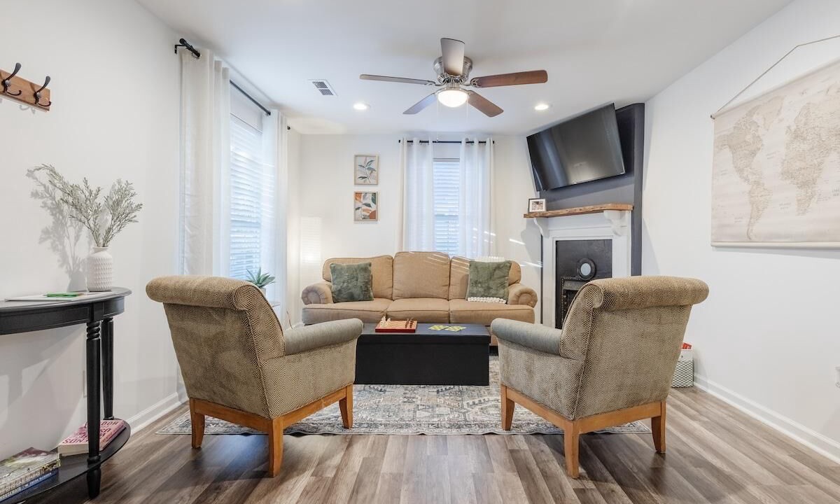 Photo of Livingroom in Parker