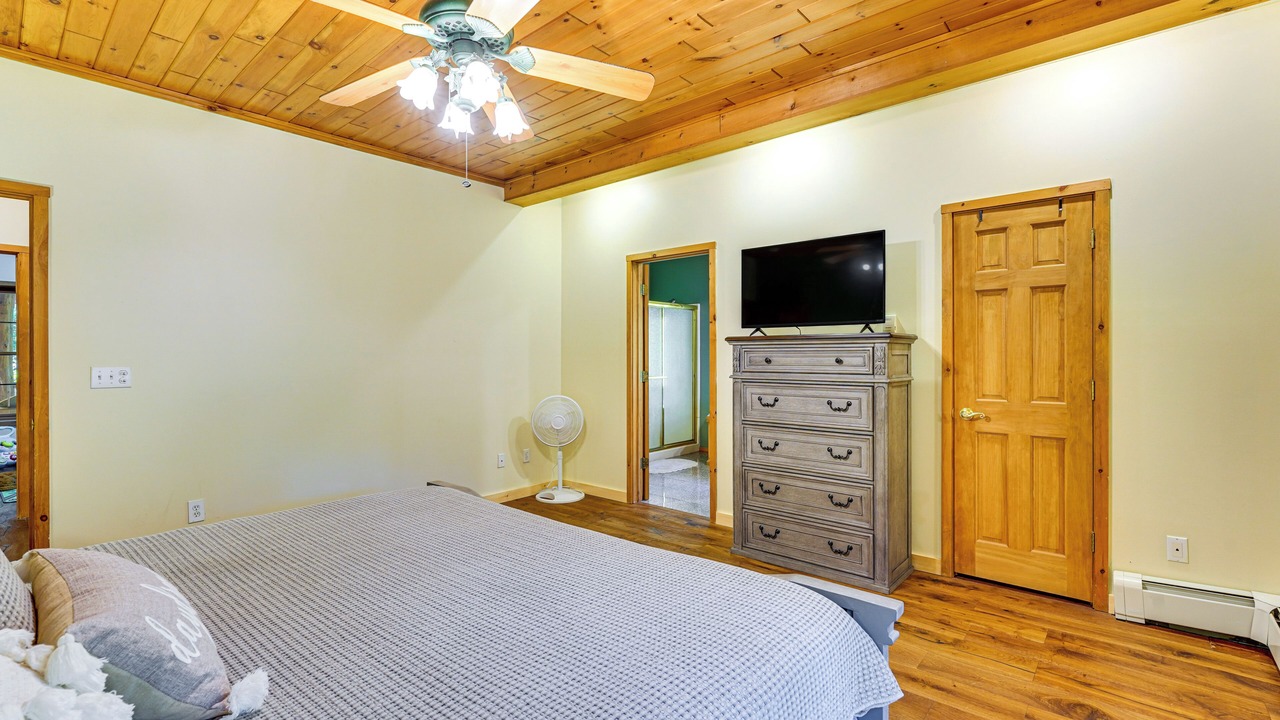 Photo of Bedroom in Town of Webb