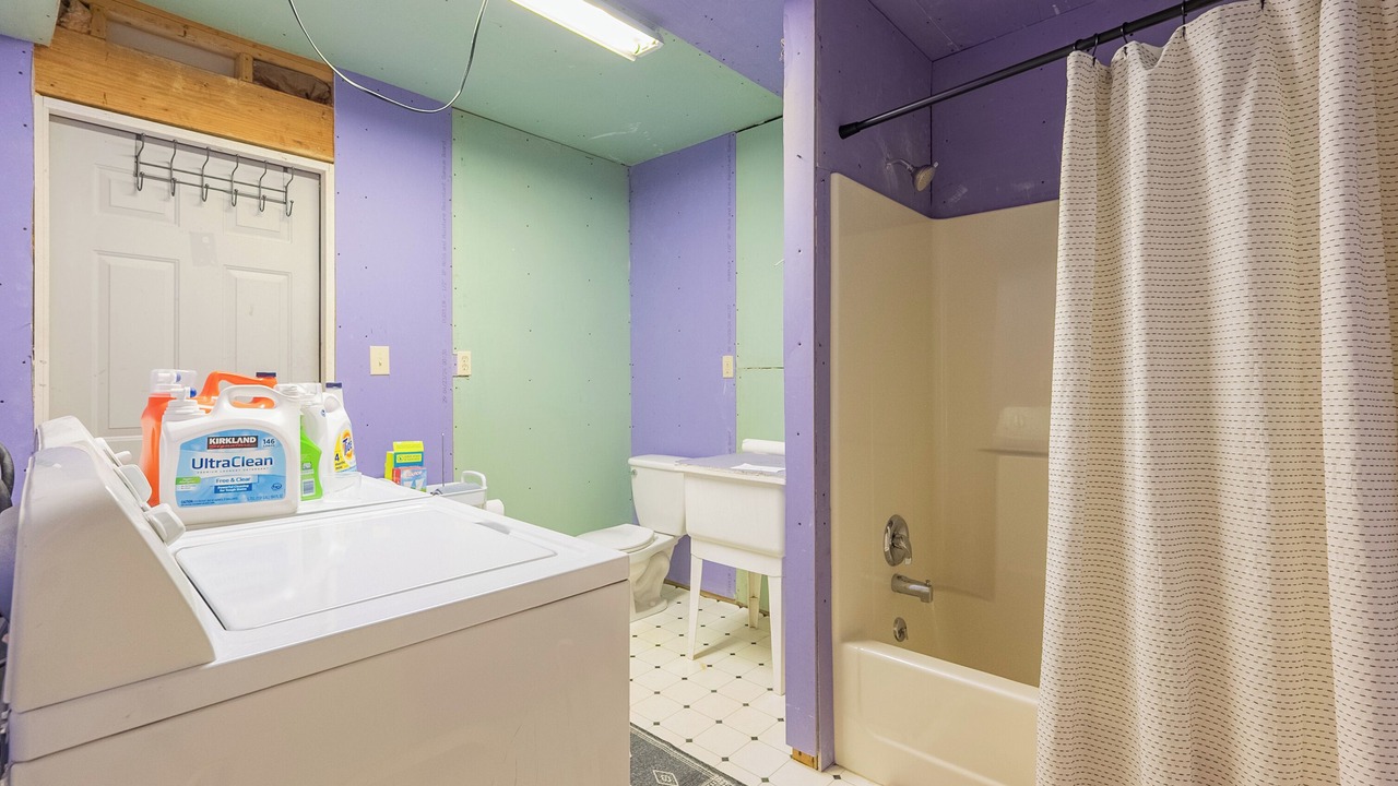 Photo of Bathroom in Ironto
