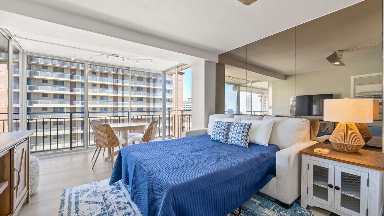 Photo of Bedroom in Tantalus