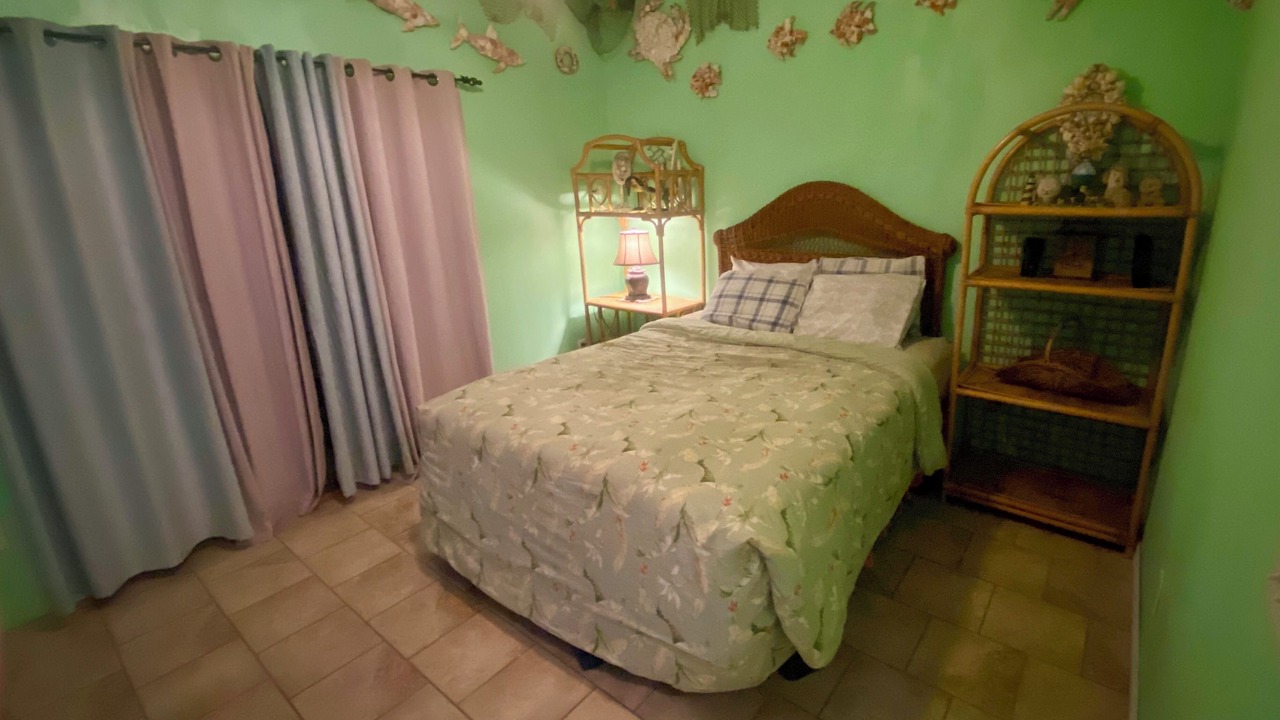 Photo of Bedroom in Biltmore Beach