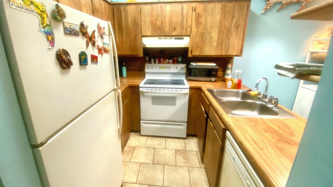 Photo of Kitchen in Biltmore Beach