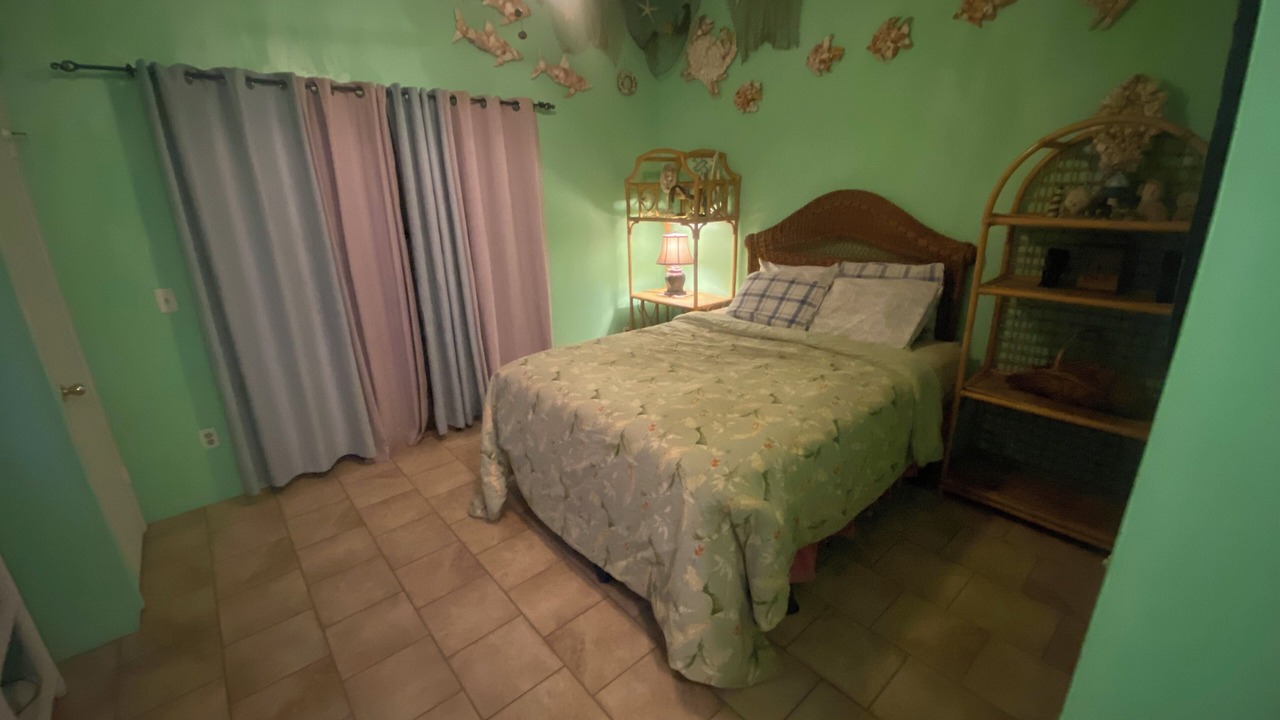 Photo of Bedroom in Biltmore Beach