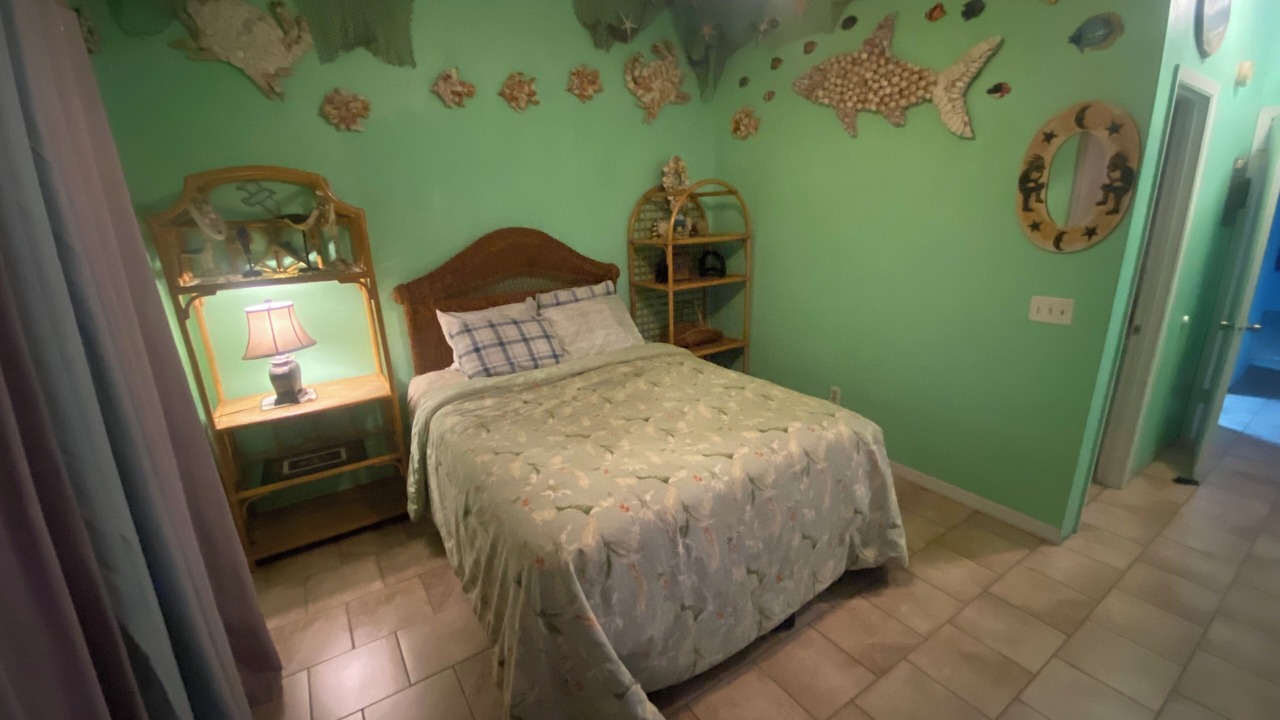 Photo of Bedroom in Biltmore Beach