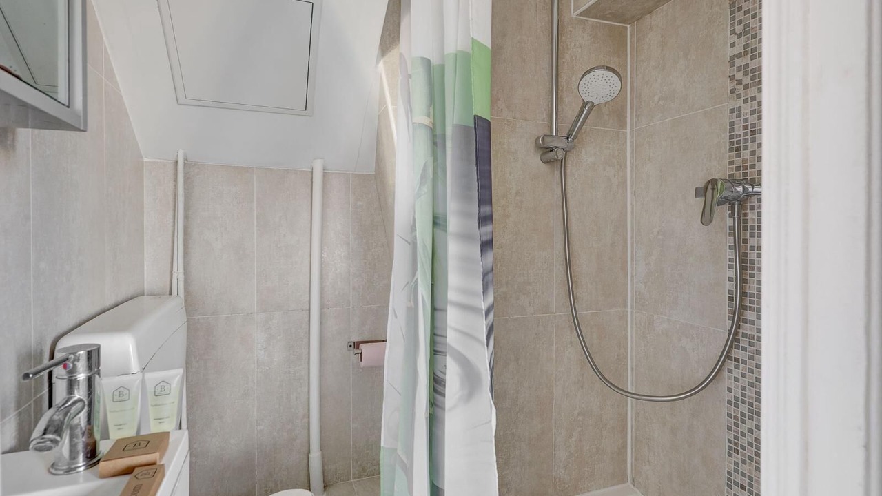 Photo of Bathroom in Quartier du Petit-Montrouge