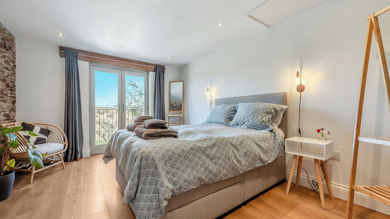 Photo of Others in Torpoint