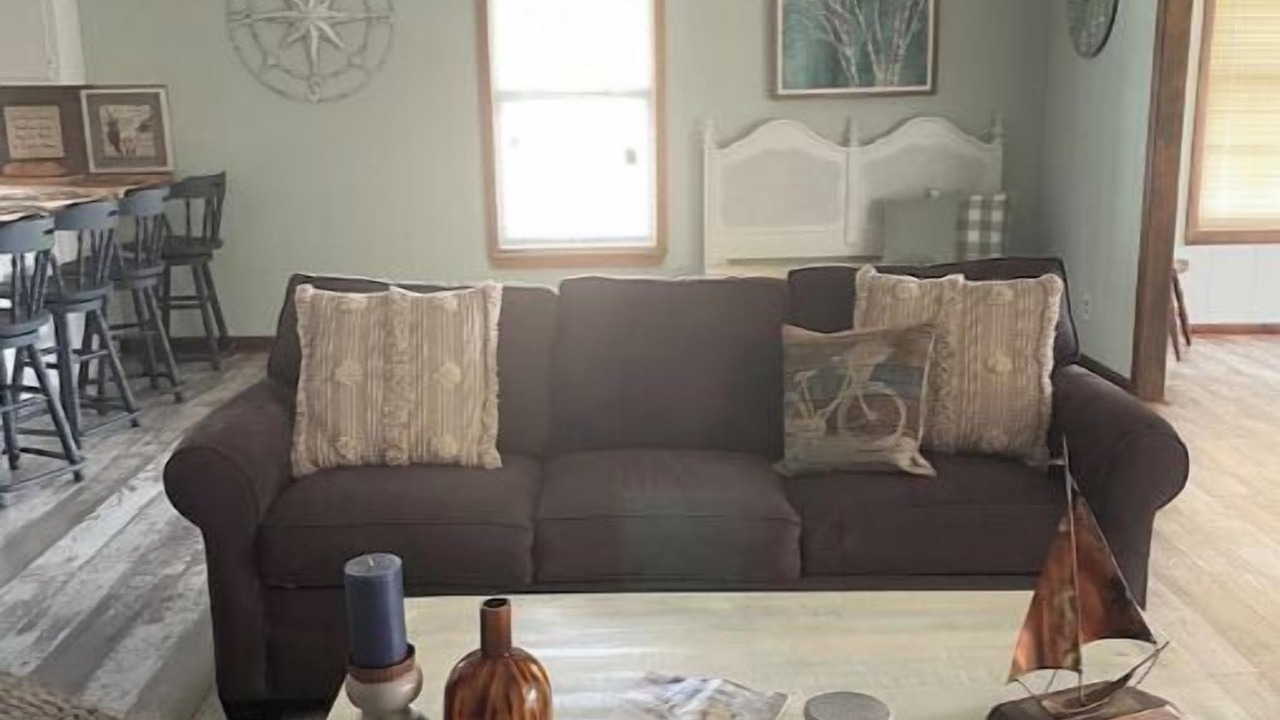 Photo of Livingroom in Interlachen