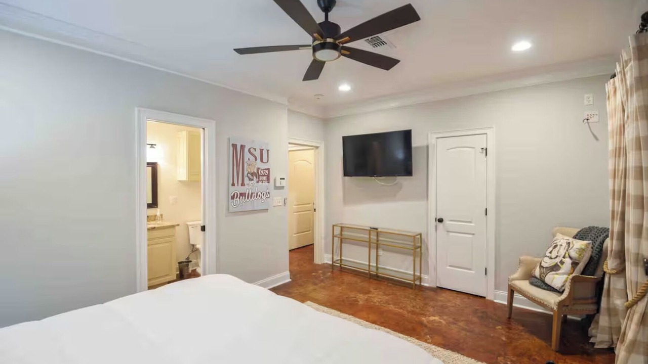 Photo of Bedroom in Starkville