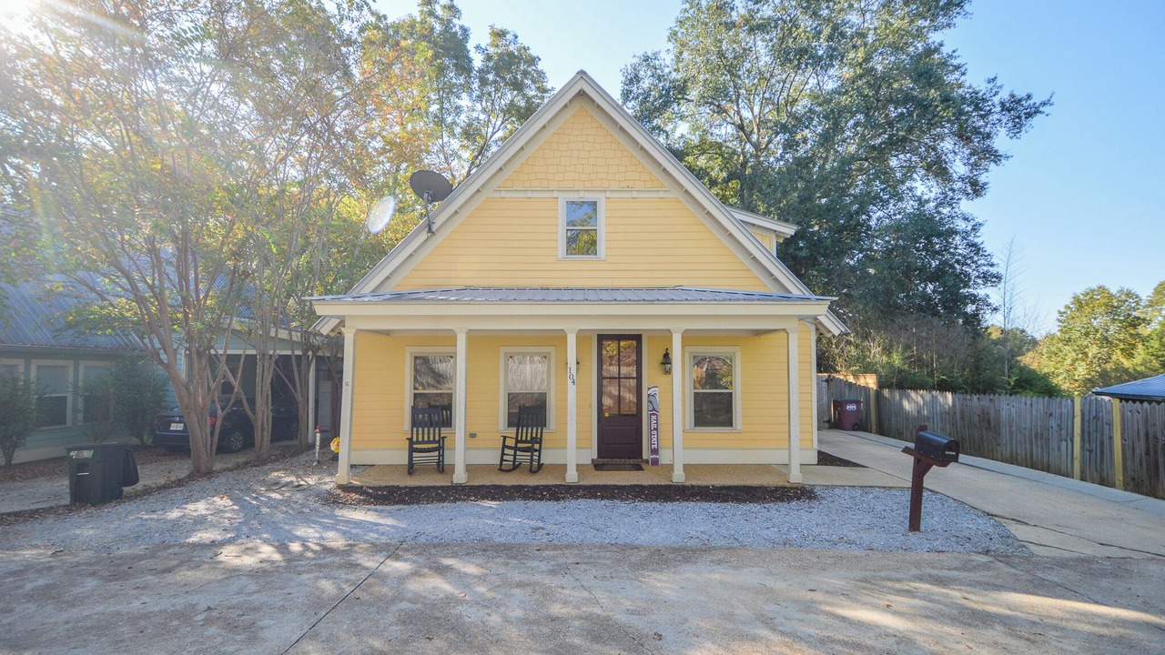 Photo of Outdoor in Starkville