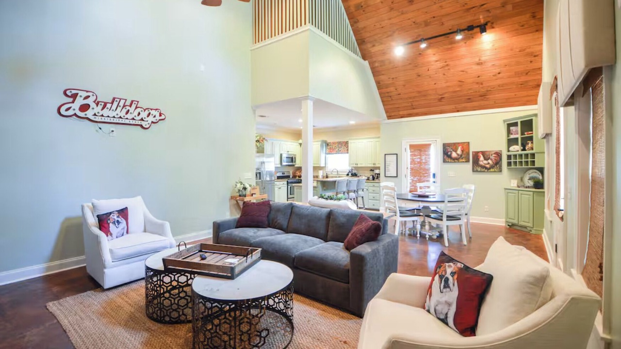 Photo of Livingroom in Starkville