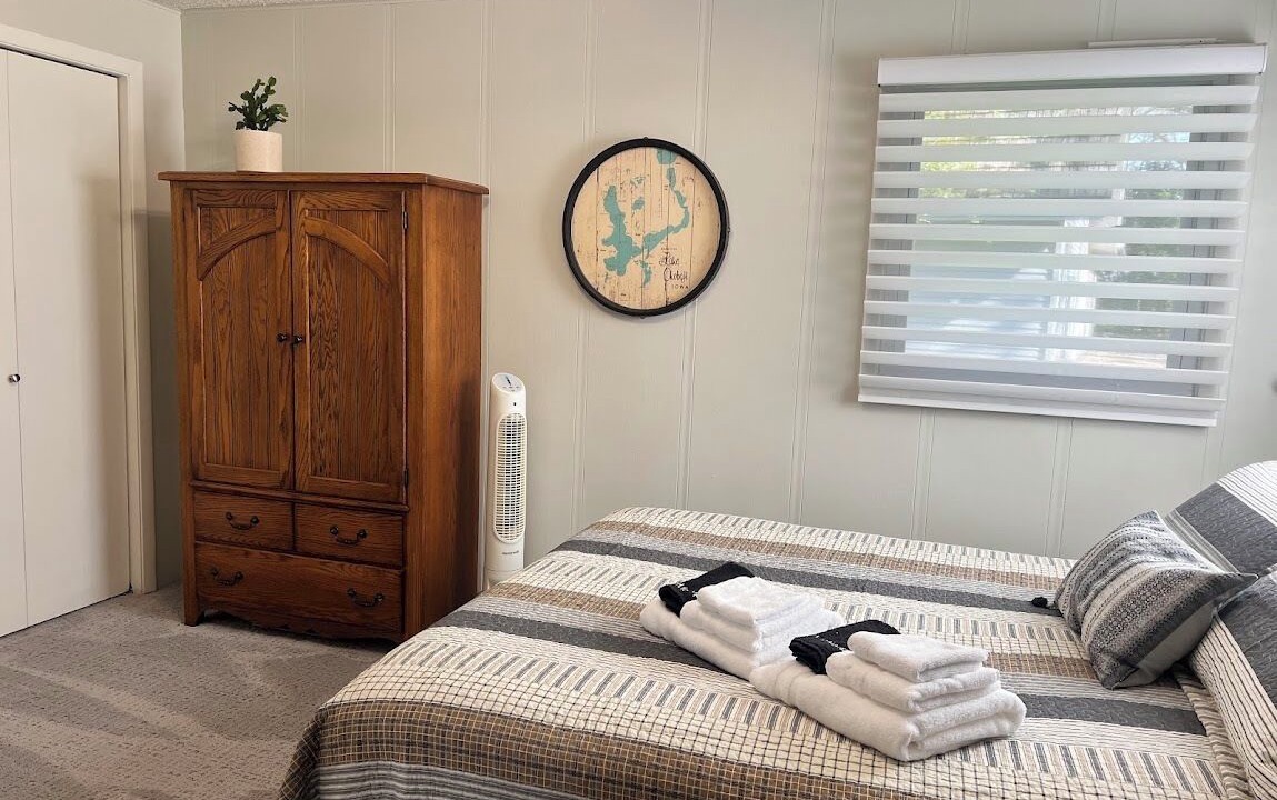 Photo of Bedroom in Spirit Lake