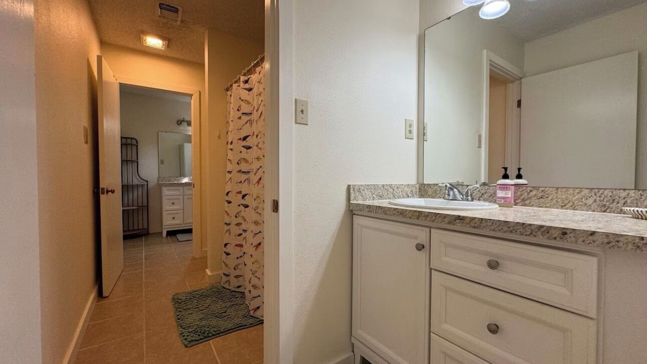 Photo of Bathroom in Rockwell