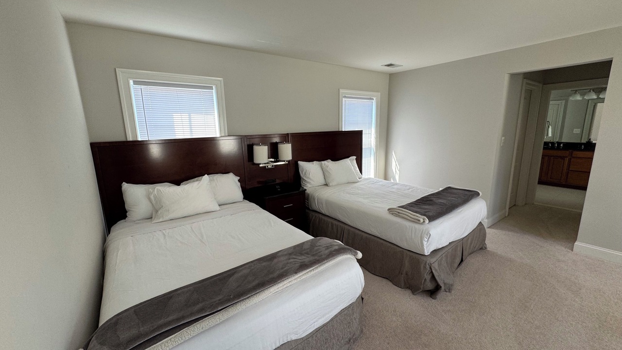 Photo of Bedroom in Baileys Crossroads
