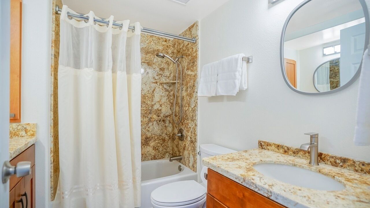 Photo of Bathroom in Hanamaulu