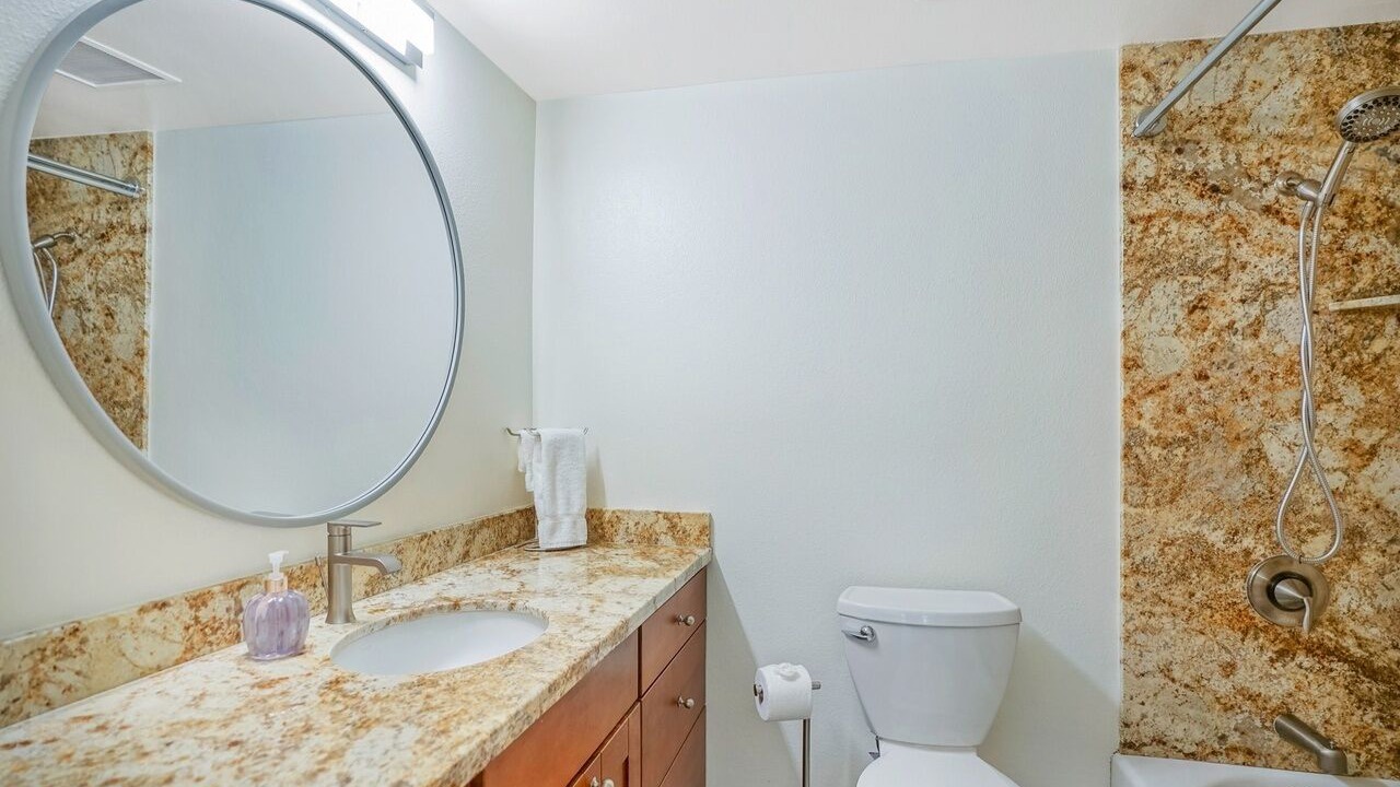 Photo of Bathroom in Hanamaulu