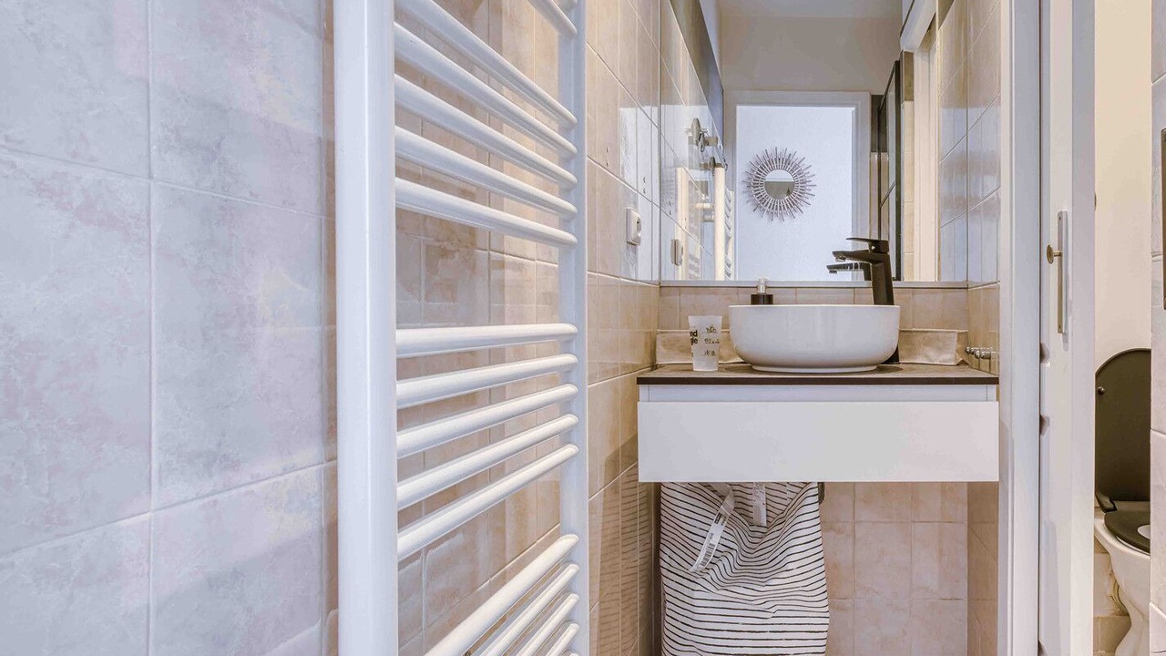 Photo of Bathroom in Biot