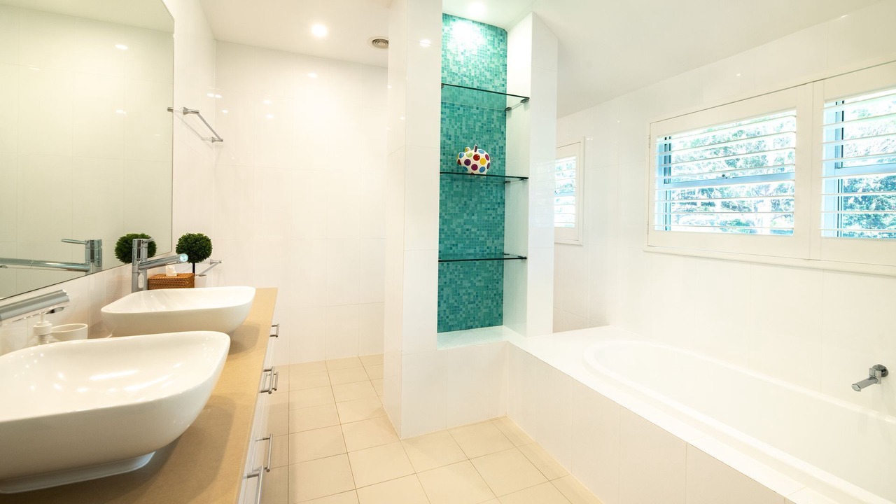 Photo of Bathroom in One Mile