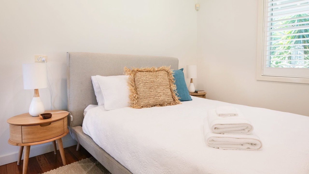 Photo of Bedroom in One Mile