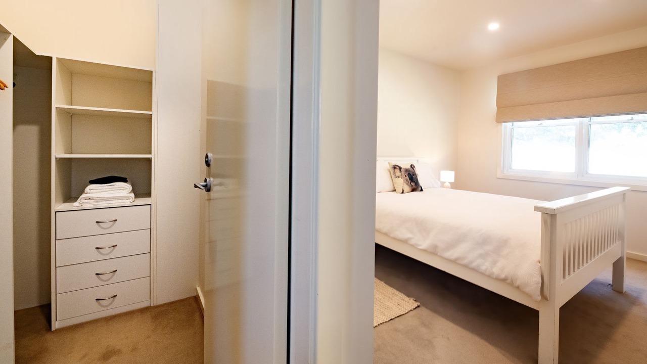 Photo of Bedroom in One Mile