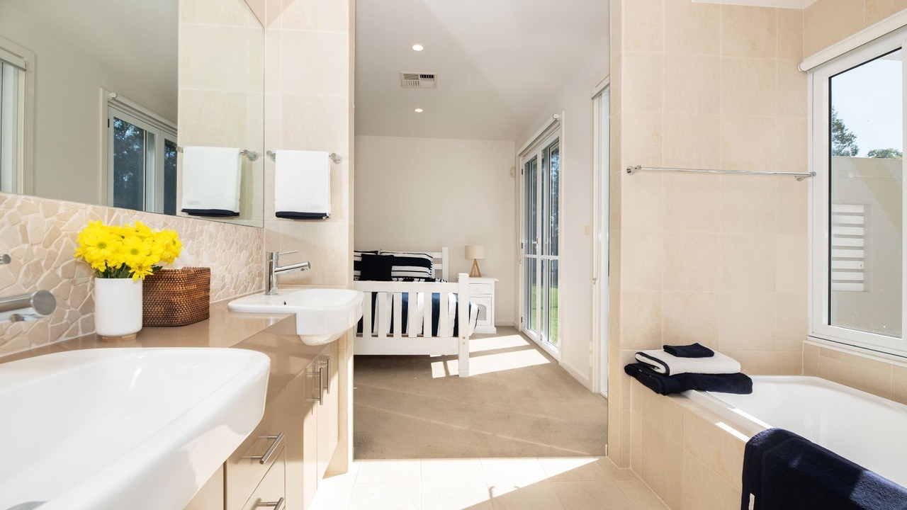 Photo of Bathroom in One Mile