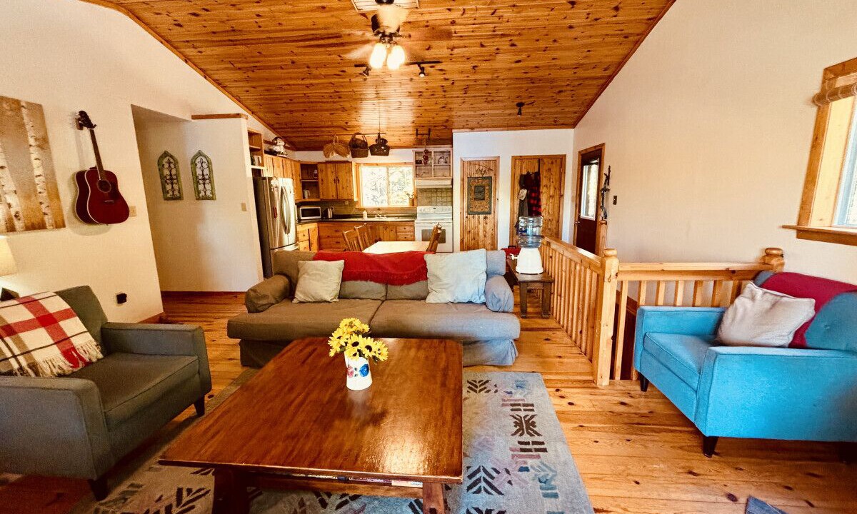 Photo of Livingroom in Dysart et al