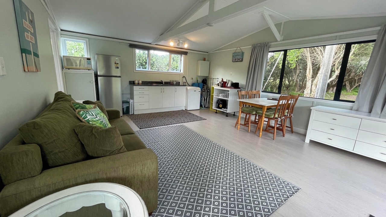 Photo of Livingroom in Pataua