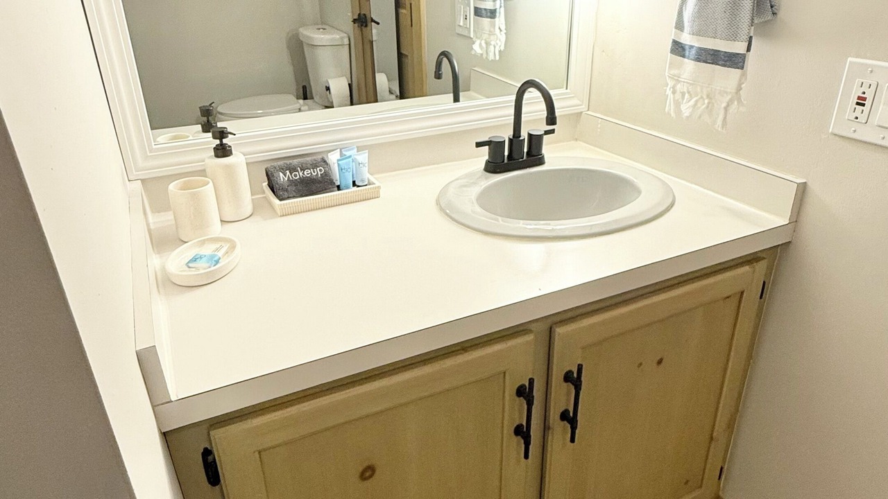Photo of Bathroom in Fortunes Rocks