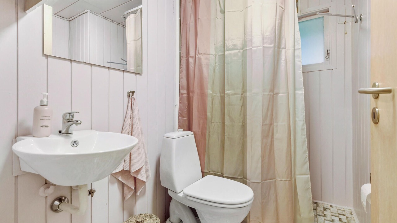Photo of Bathroom in Glesborg