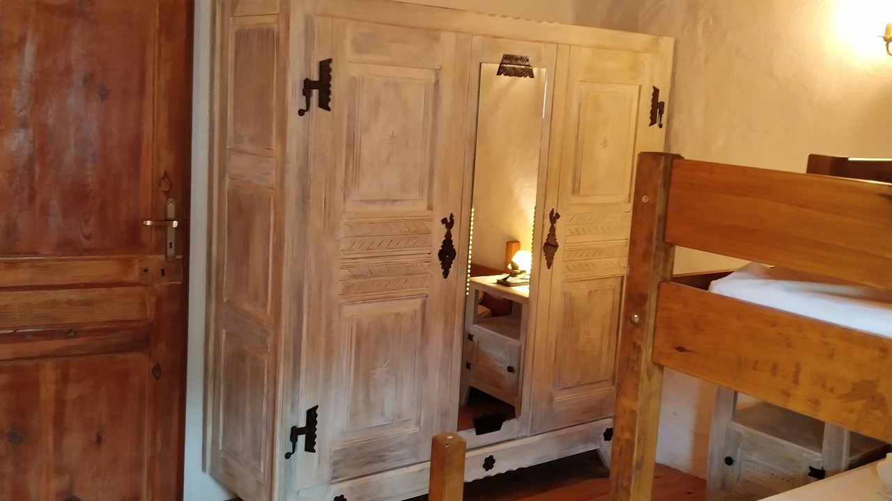 Photo of Bedroom in Entraunes