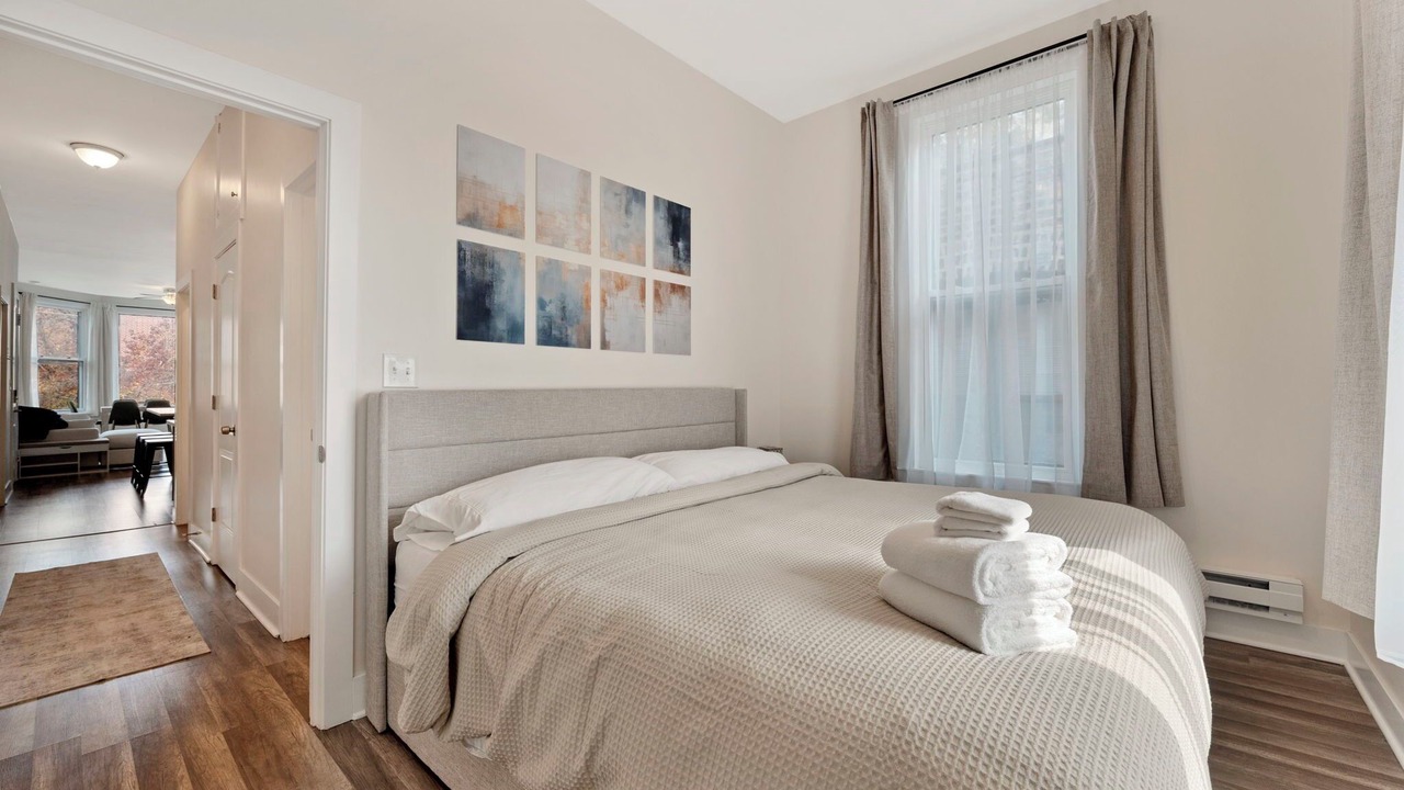 Photo of Bedroom in Wrigleyville
