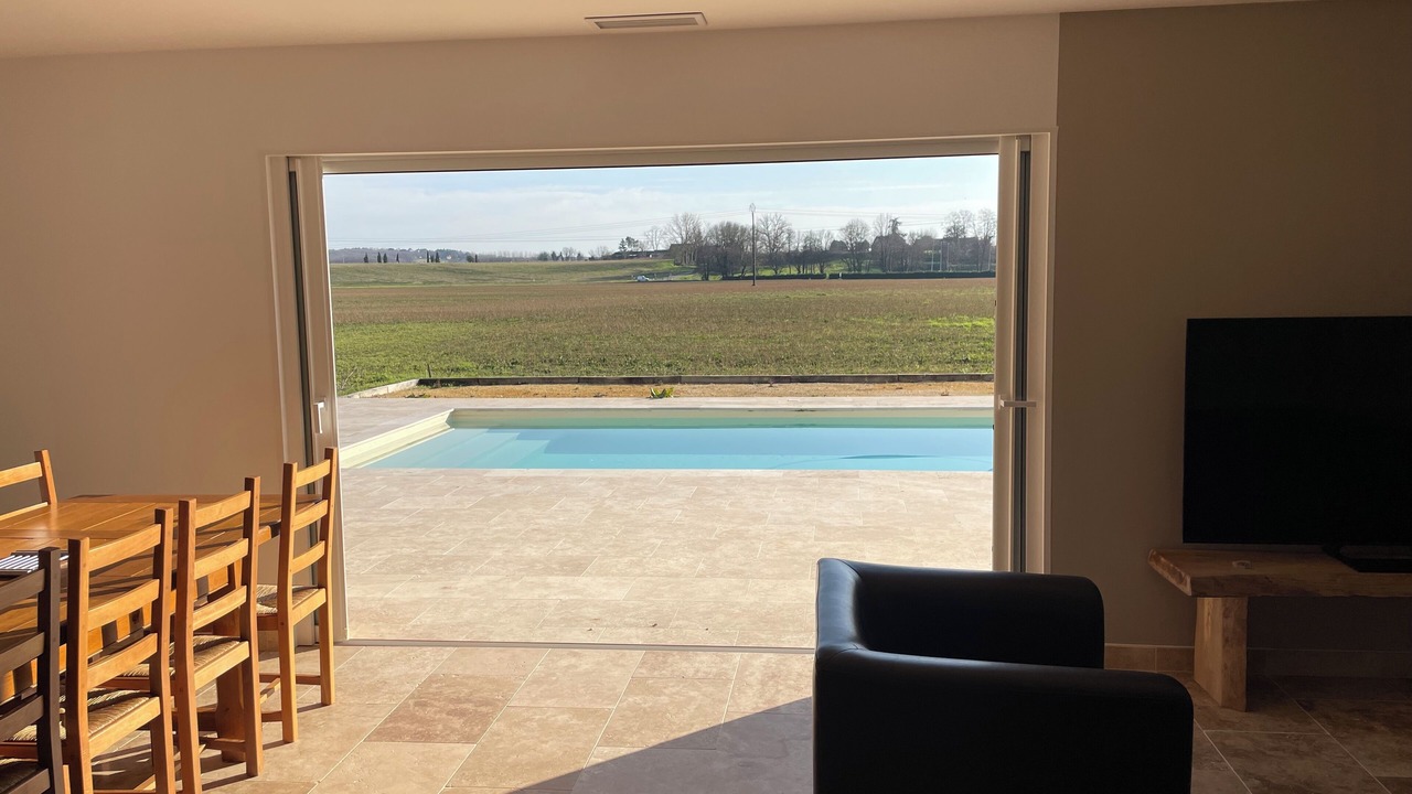 Photo of Others in Cours-de-Pile