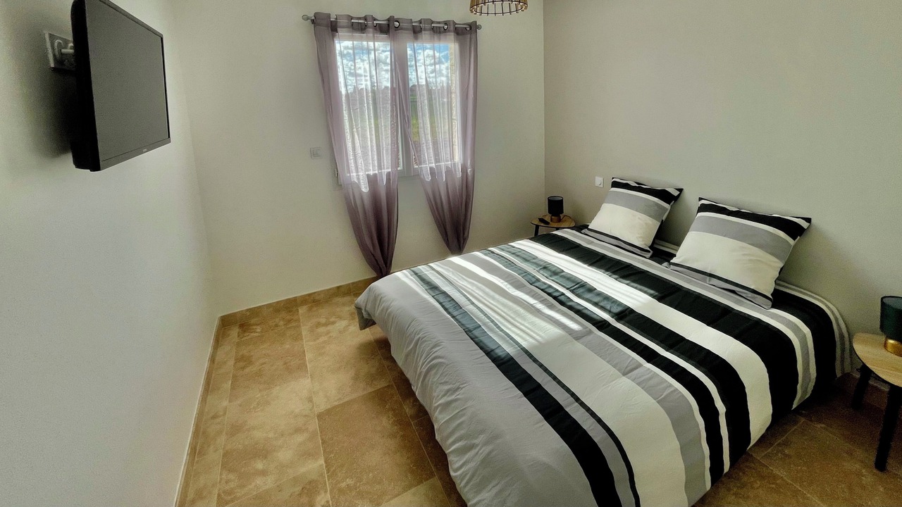 Photo of Bedroom in Cours-de-Pile