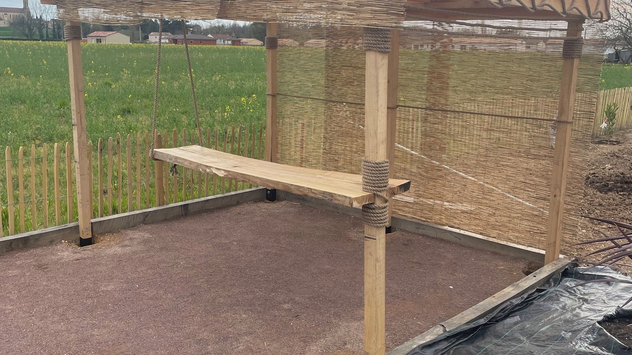 Photo of Outdoor in Cours-de-Pile